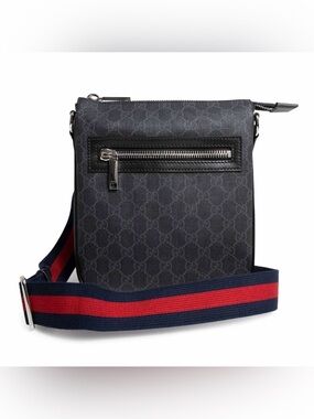 Men’s Gucci Crossbody Like new condition